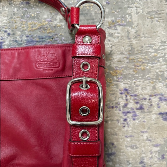 Beautiful condition red coach Zoe bag - Picture 4 of 9